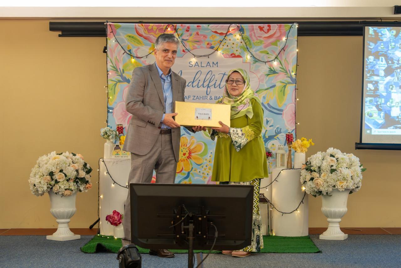 Cardiac Rehabilitation Unit of Gleneagles JPMC hosts heartwarming Hari Raya celebration with patients